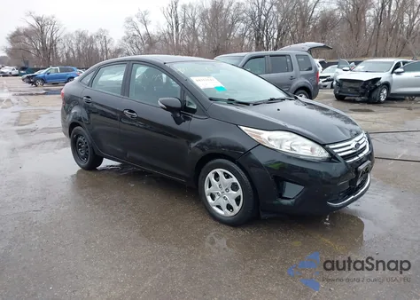 2013 Ford Fiesta Se z USA, uszkodzony, nr VIN 3FADP4BJ7DM172318